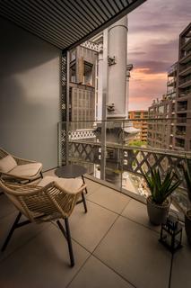 1 bedroom apartment to rent, Gasholders Building, London N1C