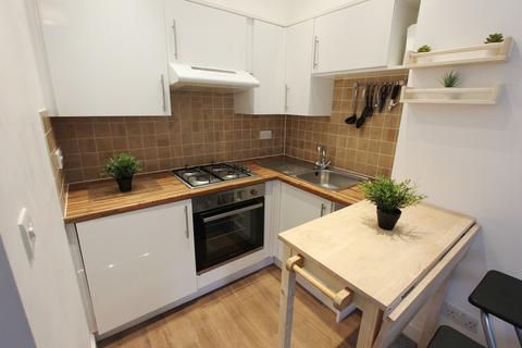 1 bedroom flat to rent, Bryson Road, Edinburgh EH11
