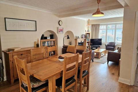 39 Daneswood Avenue, London, SE6 2RG