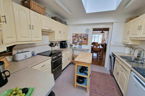 39 Daneswood Avenue, London, SE6 2RG