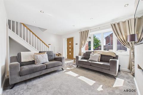 2 Cedar Close, Uttoxeter, ST14 7NP