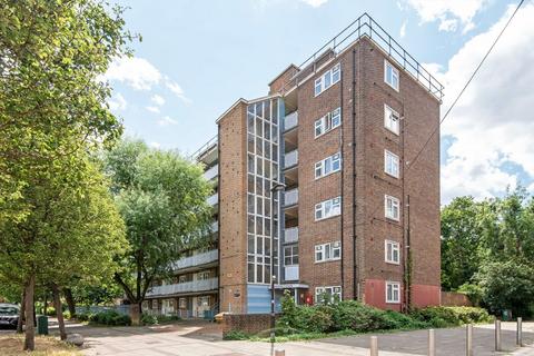 1 bedroom flat for sale, Fladbury Road, London N15