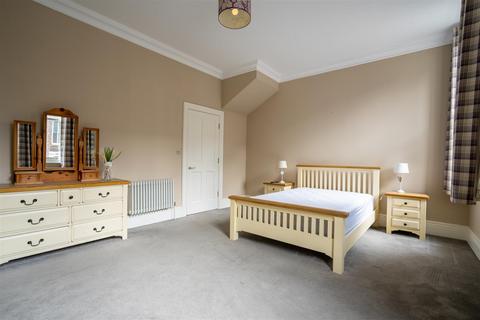 3 bedroom terraced house to rent, The Mount, York, YO24 1AR
