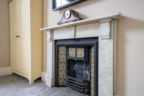 3 bedroom terraced house to rent, The Mount, York, YO24 1AR