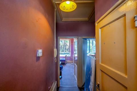 2 bedroom flat for sale, Acworth House, Barnfield Road, London, SE18