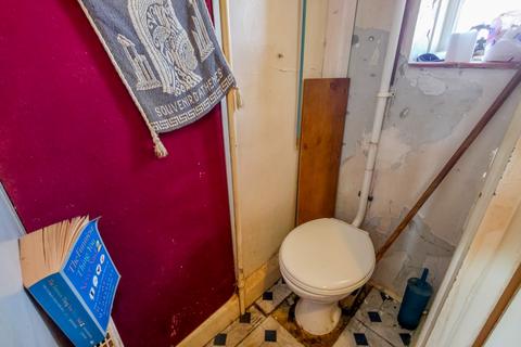 2 bedroom flat for sale, Acworth House, Barnfield Road, London, SE18