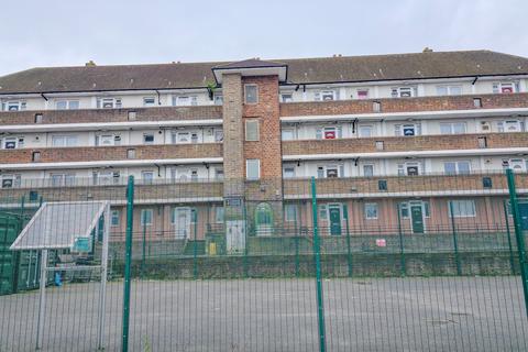 2 bedroom flat for sale, Acworth House, Barnfield Road, London, SE18