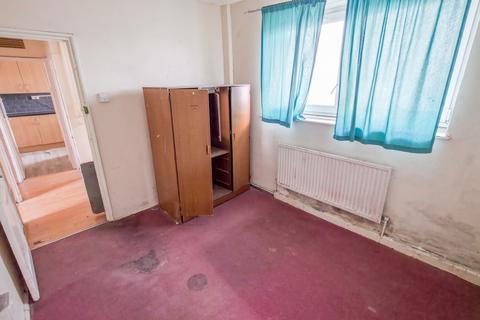 2 bedroom flat for sale, Acworth House, Barnfield Road, London, SE18