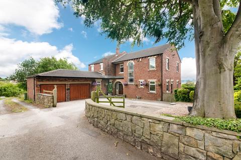 5 bedroom detached house for sale, Runtlings Lane, Ossett, WF5