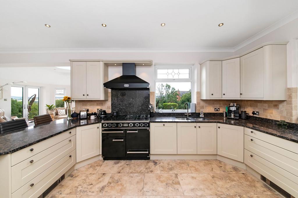 Living dining kitchen