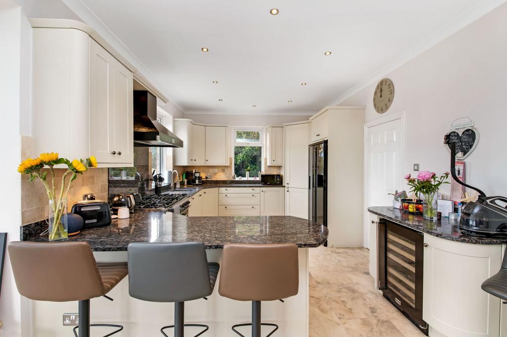 Living dining kitchen