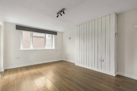 48 Brick Farm Close, Richmond, TW9 4EG