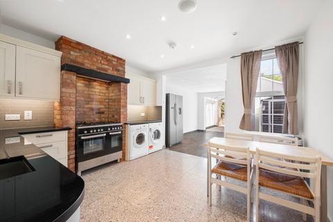 undefined, Radnor Road, WEYBRIDGE, KT13