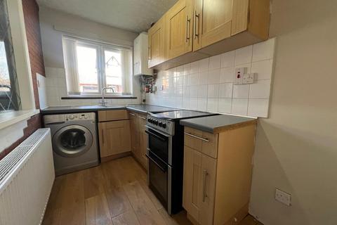 2 bedroom terraced house to rent, Glenmount Avenue, Coventry CV6