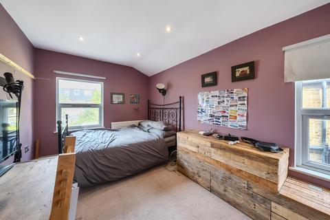 111 Brookdale Road, London, SE6 4JP