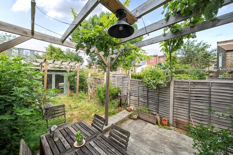 111 Brookdale Road, London, SE6 4JP