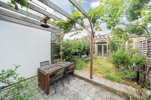 111 Brookdale Road, London, SE6 4JP
