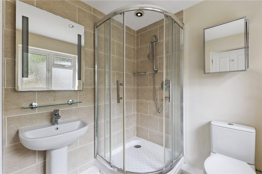 Main Ensuite