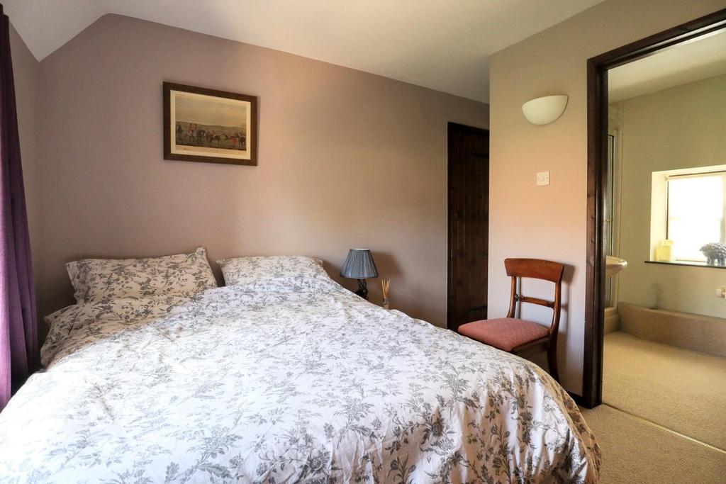 Bedroom 2.jpg