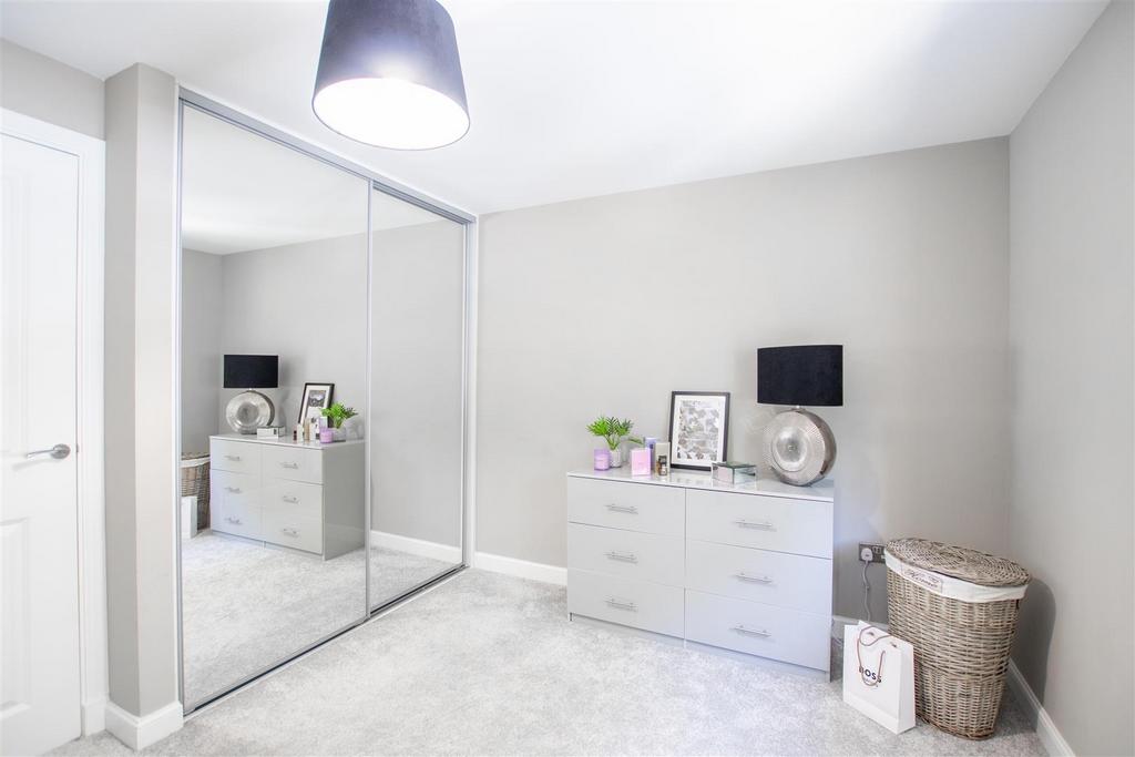 Bedroom.two.jpg