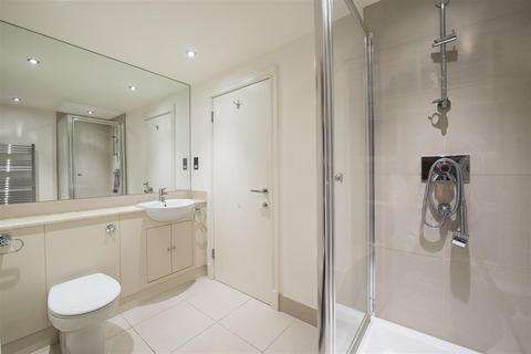 2 bedroom flat to rent, Fulham Road, London