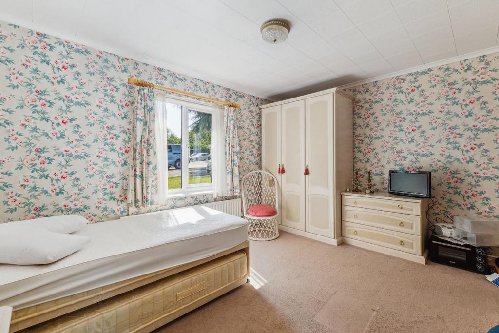 94182 Flat 7 Harnleigh Green 80 Harnham Road(14).j