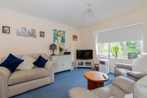 1 bedroom flat for sale, Crescent Dale, Maidenhead SL6