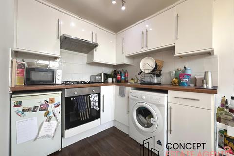 1 bedroom apartment to rent, Glenburnie Road, Tooting Bec, SW17