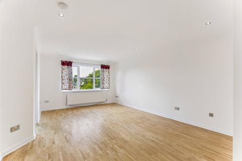 2 bedroom property to rent, Springkell Gardens, Glasgow, Glasgow City