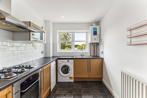 2 bedroom property to rent, Springkell Gardens, Glasgow, Glasgow City