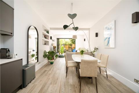 2 bedroom apartment for sale, Howitt Road, Belsize Park, London, NW3