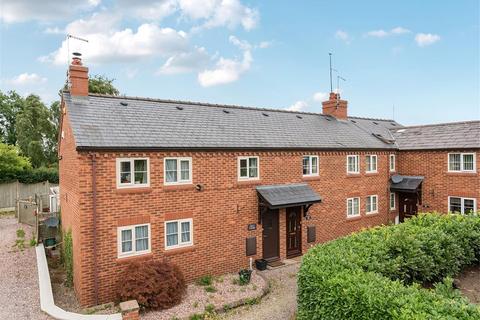3 bedroom end of terrace house for sale, Gravel Walk, Hampton.