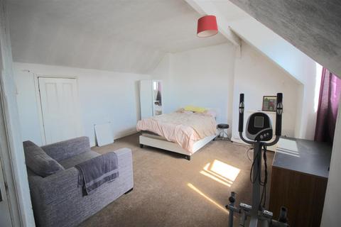 33 Henry Road, Birmingham, B25 8AH