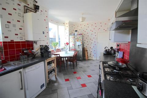 33 Henry Road, Birmingham, B25 8AH