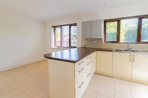4 bedroom detached house for sale, Brearley Avenue, Milton Keynes MK6