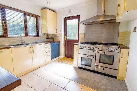 4 bedroom detached house for sale, Brearley Avenue, Milton Keynes MK6