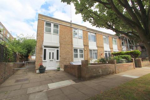 5 bedroom end of terrace house for sale, Yarbridge Close, Sutton SM2