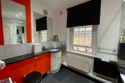 undefined, Charing Cross, London WC2N