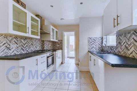 3 bedroom terraced house for sale, Bensham Grove, Thornton Heath, CR7 8DD