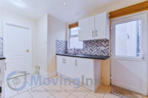 3 bedroom terraced house for sale, Bensham Grove, Thornton Heath, CR7 8DD