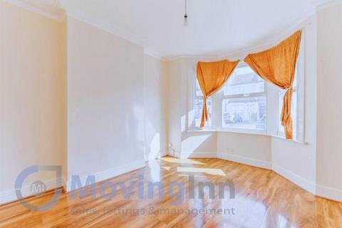 3 bedroom terraced house for sale, Bensham Grove, Thornton Heath, CR7 8DD