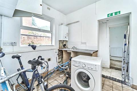 40 Carlyle Road, Edgbaston, Birmingham, B16 9BJ