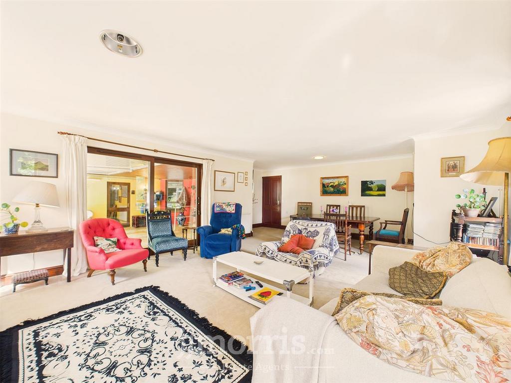 Living/Dining Room
