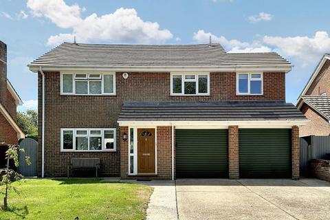 4 bedroom detached house for sale, Ashmore Close, Peacehaven, BN10 8AQ