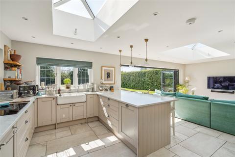 4 bedroom detached house for sale, Finches Avenue, Croxley Green, Rickmansworth, Hertfordshire, WD3