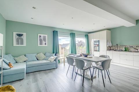 4 bedroom semi-detached house for sale, Edith Road, Southend-on-sea, SS2