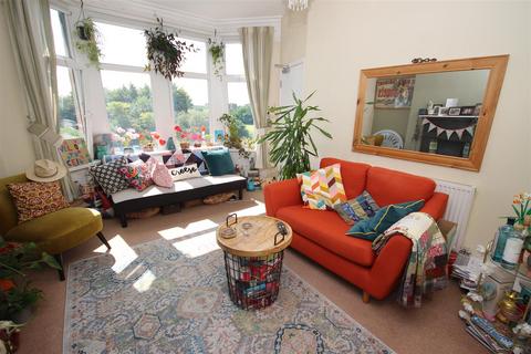 2 bedroom flat for sale, College Road, Llandaff North, Cardiff