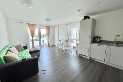 2 bedroom flat to rent, Capstan Road, Southampton SO19