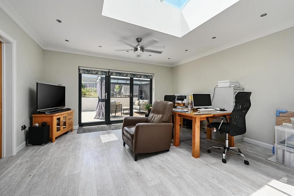 3 Ponswood Road TN389 BU (11).jpg