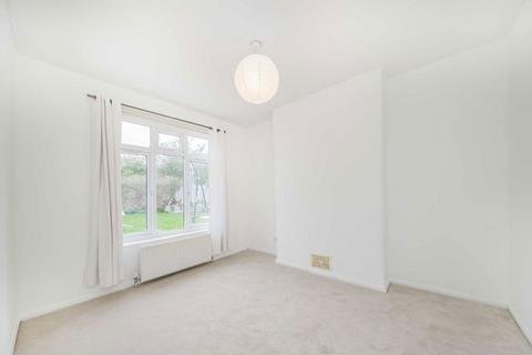 3 bedroom maisonette for sale, Park Lane, Teddington TW11